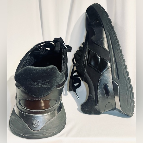 NWOT| MICHAEL KORS TRAINER MILES SUEDE AND SCUBA | BLK - Picture 10 of 13